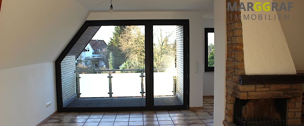 Komplett modernisierte helle Dachgeschosswohnung mit Balkon in guter, ruhiger Si ... - Photo 1