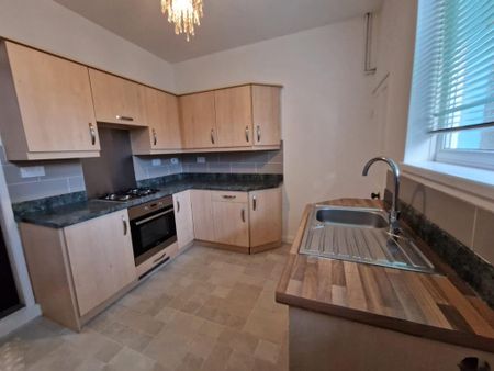 2 bedroom terraced house to rent - Photo 3