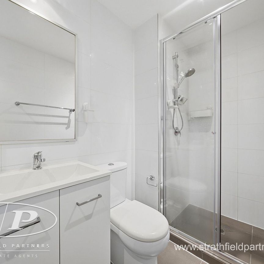 Comfortable 1 bedroom apartment - Photo 1