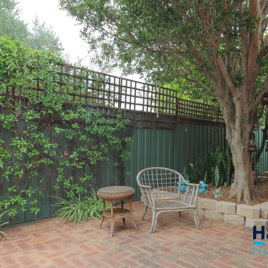 Charming 2-Bedroom Villa in North Perth - 10-Month Lease - Photo 1