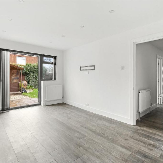 4 bedroom house to rent - Photo 1