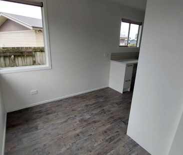 Fully refurbished 3 Bedroom Home in Nawton - Lawns Included - Photo 5