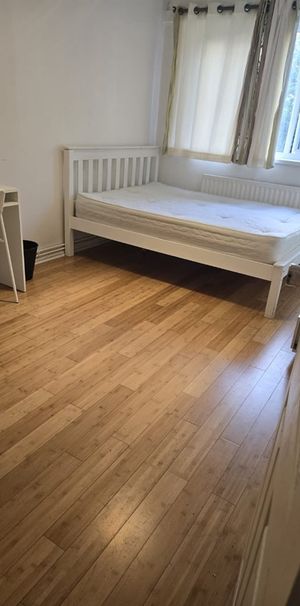 Room in a Shared House, Tildesley Road, SW15 - Photo 1