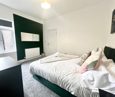 3 bedroom terraced house to rent - Photo 3