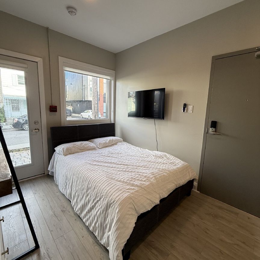 238 Carruthers Avenue - 103 - Photo 1