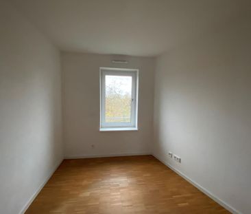 Schicke 3-Zimmer-Wohnung mit zwei Balkonen in der Lincoln-Siedlung. - Foto 4