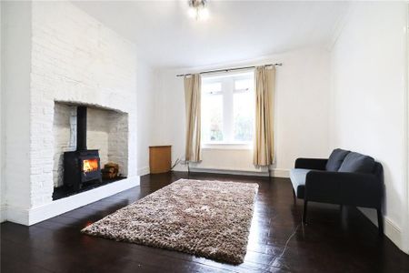 2 bedroom end of terrace house to rent - Photo 5