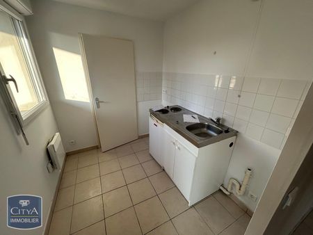 Location Appartement 2 pièces 53m² HENIN BEAUMONT 62110 - Photo 3