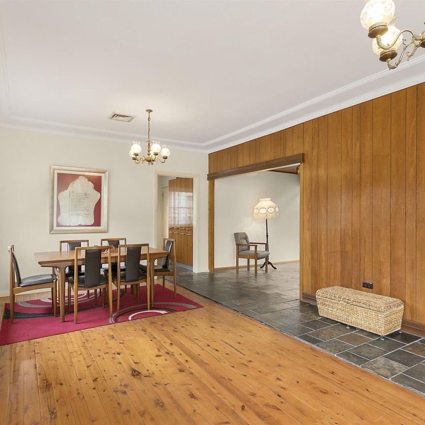 Family oasis in ideal location - Photo 1