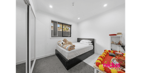 Modern & Private 2 Bedroom Granny Flat with Separate Access - Photo 3