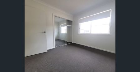 LUXURIOUS FAMILY HOME FOR LEASE - Photo 3