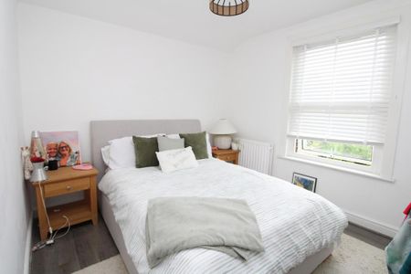 3 bedroom terraced house to rent - Photo 5