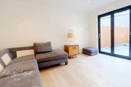 4 bedroom terraced house to rent - Photo 2