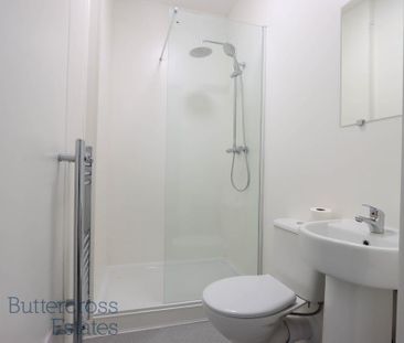 1 bedroom in a house share to rent - Photo 6