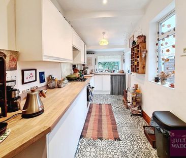 2 bedroom semi-detached house to rent - Photo 5