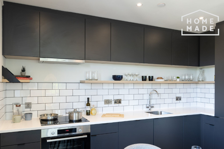 3 bedroom flat to rent - Photo 2