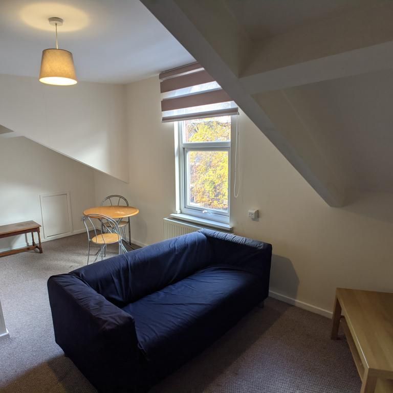 2 bedroom flat to rent - Photo 1