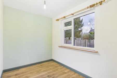 3 bedroom terraced house to rent - Photo 4
