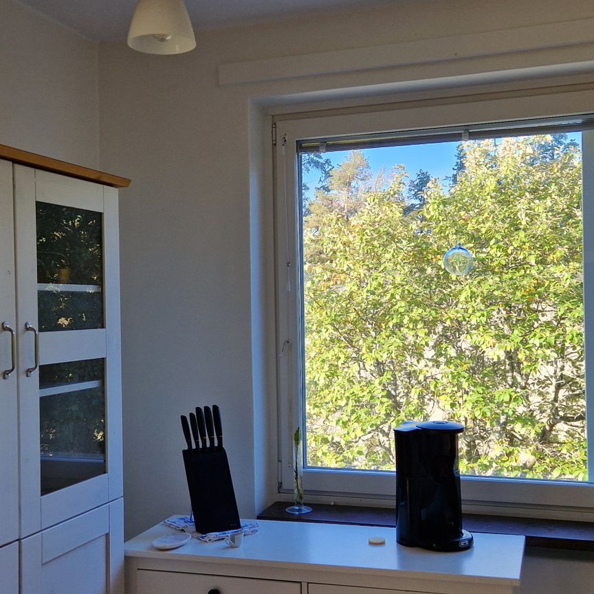 Per Hallströms väg, Nacka - Photo 1