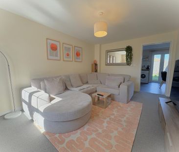 3 bedroom semi-detached house to rent - Photo 4