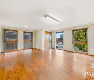 Spacious Family Home - Photo 3