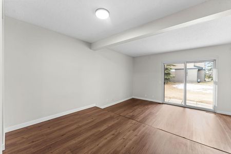 Bedridge Place NE Calgary - Photo 4