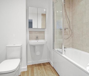 3 bedroom end of terrace house to rent - Photo 6