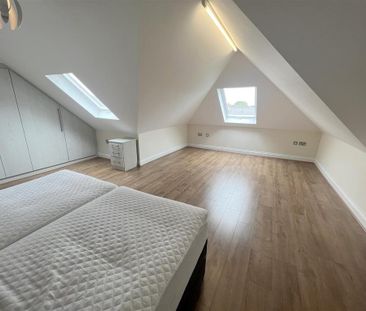 5 bedroom detached house to rent - Photo 3