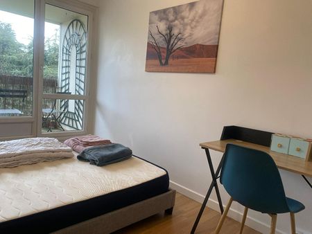 Location Appartement 4 pièces 71m² - Photo 2