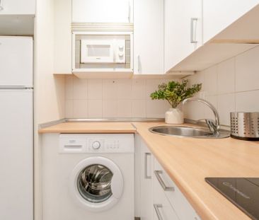 Spacious&nbsp;Room in Carabanchel - Photo 1