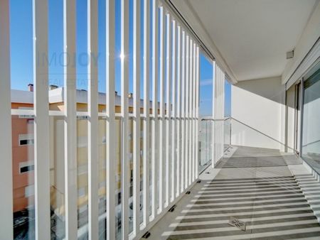 3 room luxury Apartment for rent in Cascais e Estoril, Portugal - Photo 3