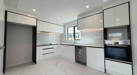 Brand New 3-Bedroom Townhouse, - Photo 4