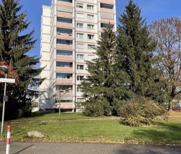 Einziehen & wohlfühlen! 2-Raum Wohnung mit Loggia im 8. Obergeschos... - Photo 2