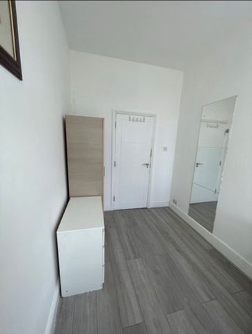 Room in a Shared Flat, Finchley Road, NW2 - Photo 4