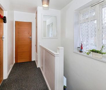 3 bedroom terraced house to rent - Photo 2