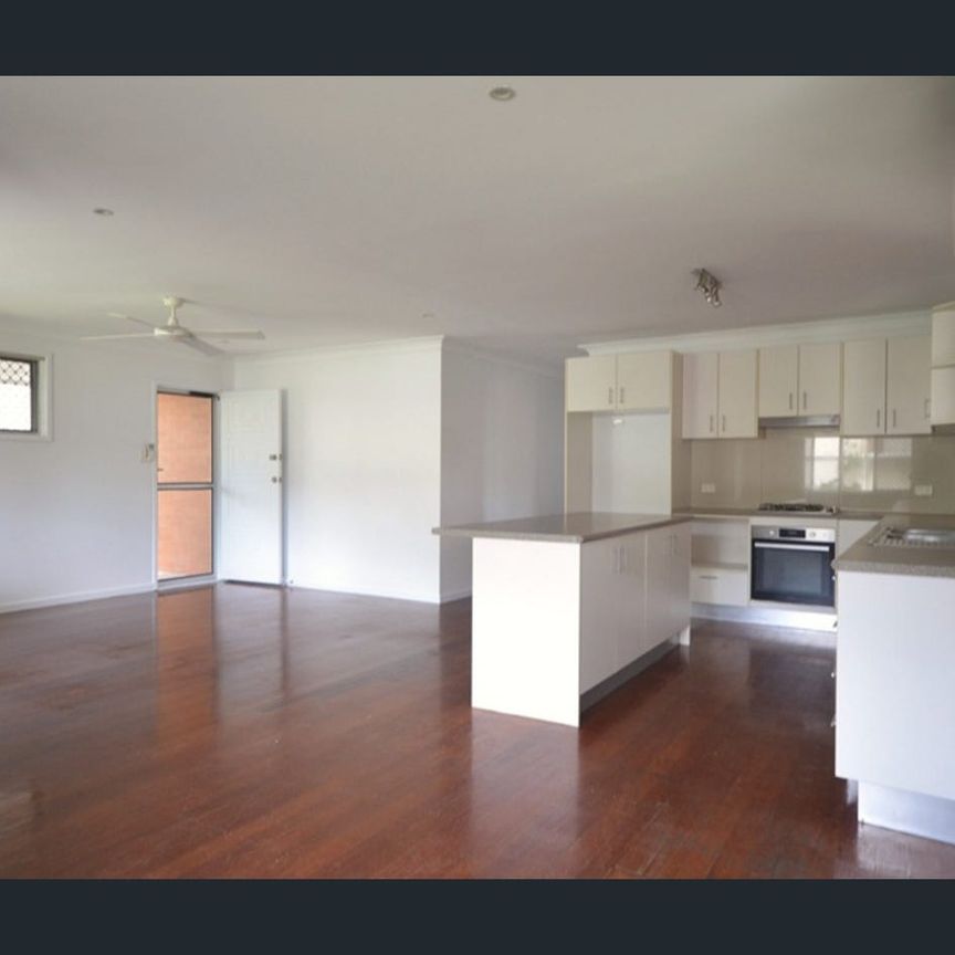 Charming 3-Bedroom Home in Prime Location - Photo 1