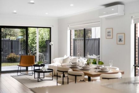 House So Nice, Even Your Plants Will Start Complaining if You Leave - Photo 4