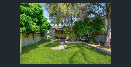 Cosy Family Home at Great Location!!! - Photo 4