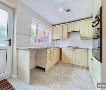 2 bedroom semi-detached house to rent - Photo 5