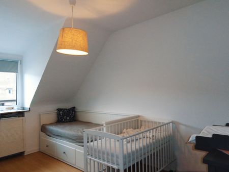 Über den Dächern von Pempelfort - Modernisierte Dachgeschosswohnung mit großer Terrasse! - Foto 2