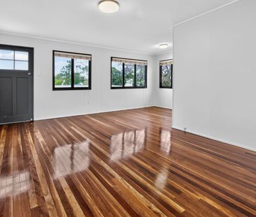 Freshly Updated Unit in Prime Wynnum Location - Photo 1
