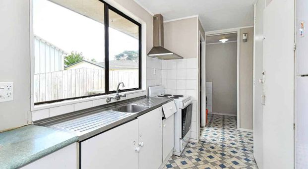 PAPAKURA, 3 BEDROOMS - Photo 1