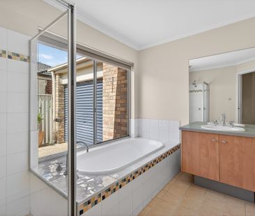 14 Latrobe Avenue, Pakenham VIC 3810 - House For Rent | Domain - Photo 6