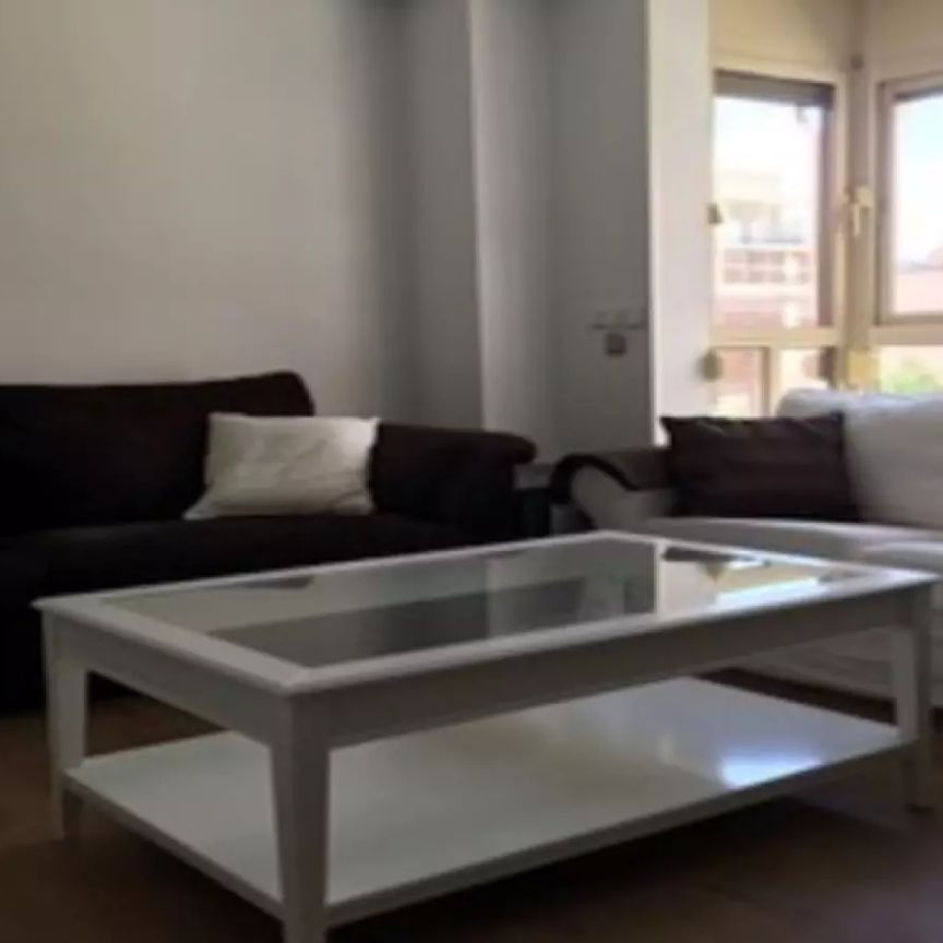 Modern 2-bedroom apartment for rent in Montecarmelo - Photo 1