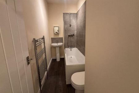 2 bedroom terraced house to rent - Photo 5