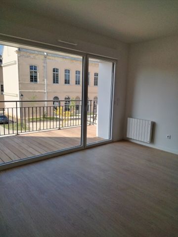 Beau F3, neuf, rue de Bretagne, comprenant une entrée, un séjour avec cuisine équipée, une terrasse, 2 chambre - Photo 3