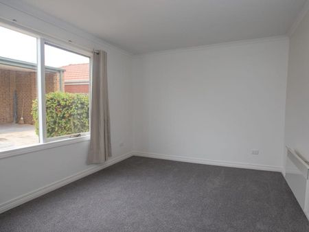 SPACIOUS UNIT CLOSE TO TOWN - Photo 4