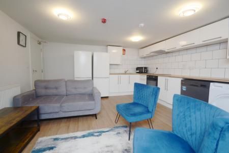 Clifton Avenue, Fallowfield, Manchester, M14 - Photo 2