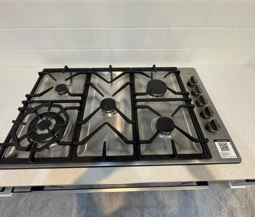 Spacious Family Living in Prime Tarneit Location - Photo 6