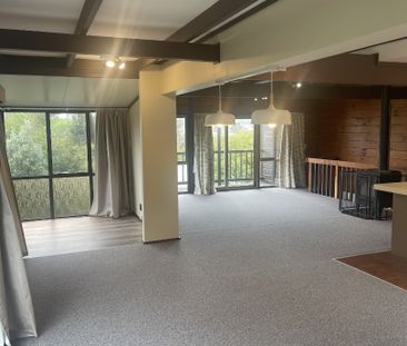 3 Treetop Lane, Paparangi - Photo 5